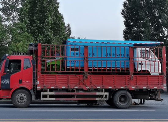 雄安車載混凝土濕噴臺(tái)車、空壓機(jī)發(fā)貨現(xiàn)場(chǎng)